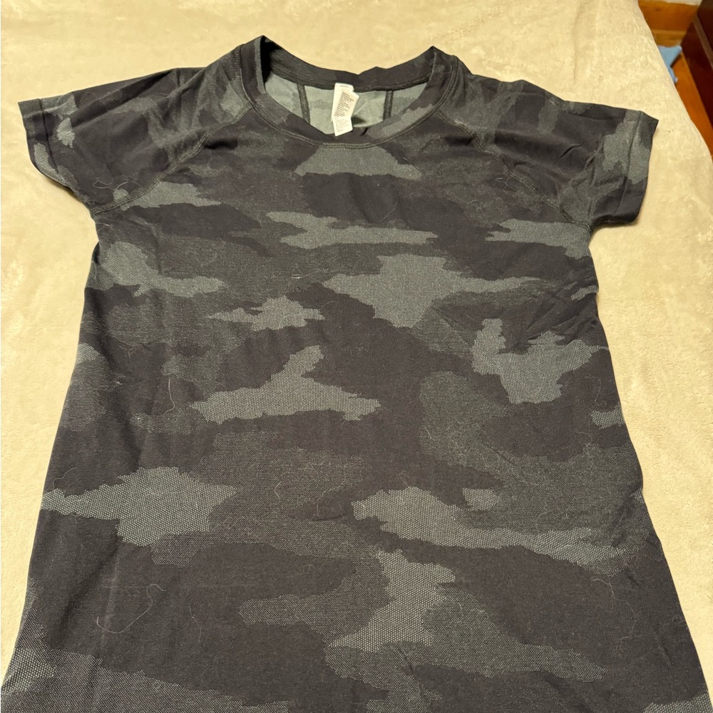 Athleta Short Sleeve Shirt